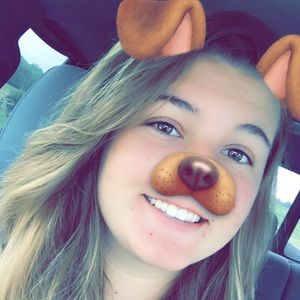 Meet your Posher, Alexandra